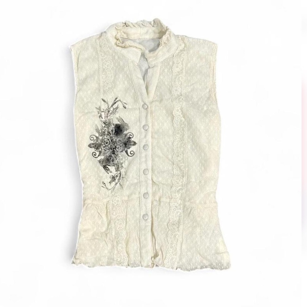 Sleeveless Cream Lace Button-Front Blouse with Black Floral Accent
